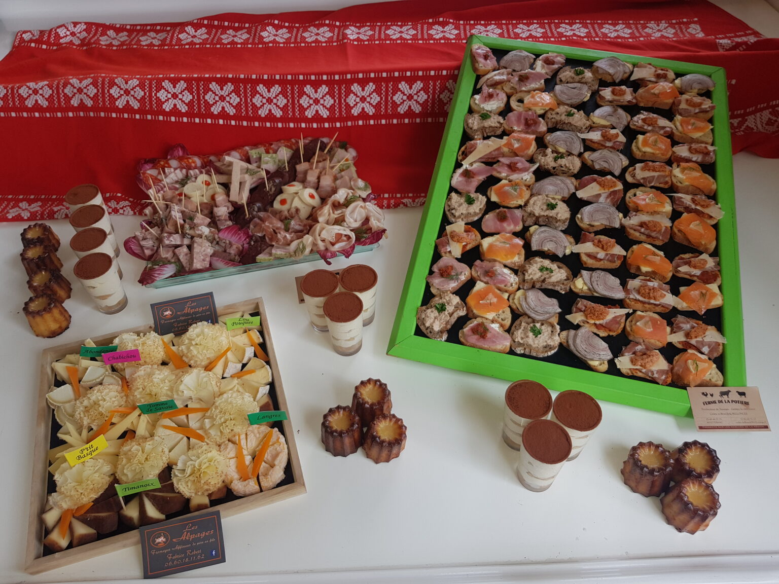 Service traiteur – plateau de canapés et finger food